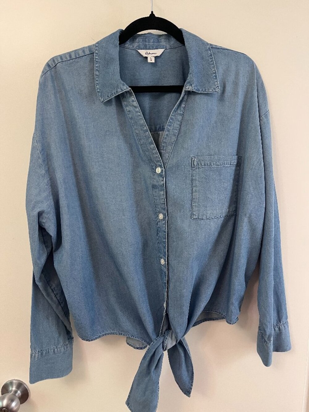 Reitmans Chambray tie front shirt